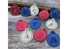 Stickserie - ITH Anhänger Schleifchen Monogram A - Z